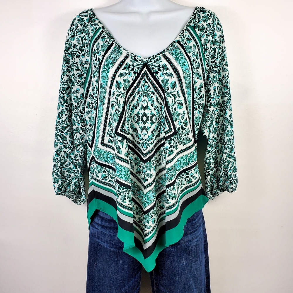 HEARTSOUL Light and Flowey Hankerchief Style Top